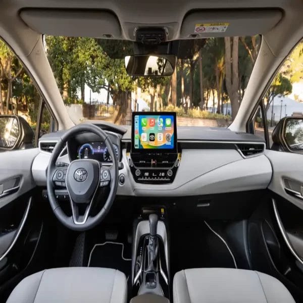شكل-toyota-corolla-for-rent